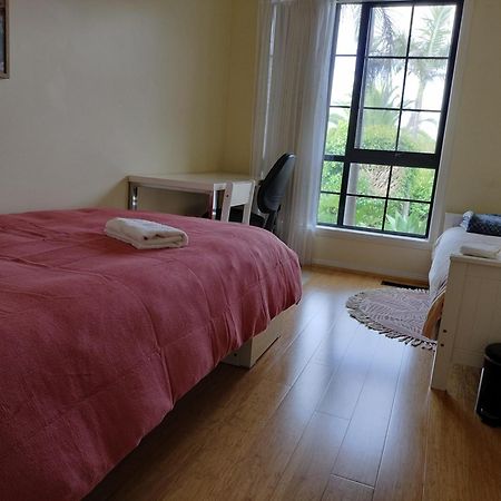 Апартаменты 12 Mins To Mel Airport-Good Wood House St Albans Экстерьер фото