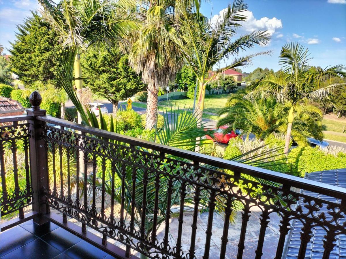 Апартаменты 12 Mins To Mel Airport-Good Wood House St Albans Экстерьер фото