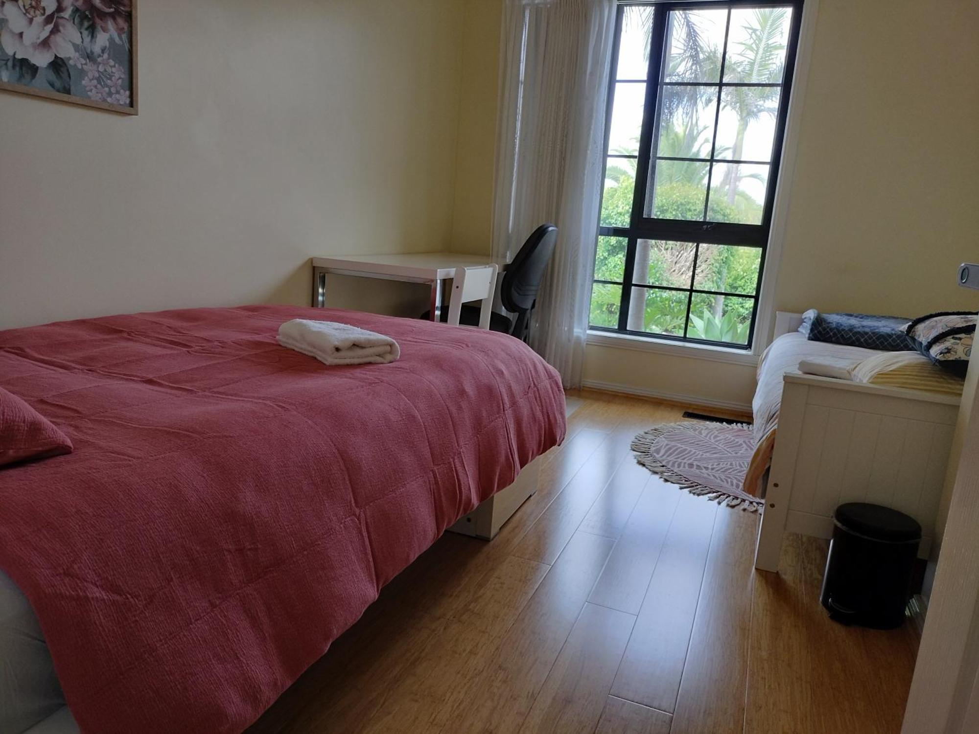 Апартаменты 12 Mins To Mel Airport-Good Wood House St Albans Экстерьер фото